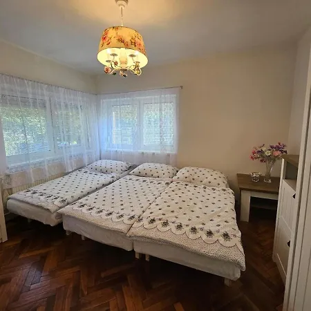 Lara Apartmán Sturovo